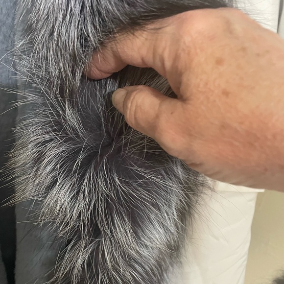 Fox fur coat - Picture 2 of 9